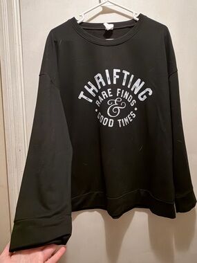 Thrifting Graphic Crewneck Sweater - Black